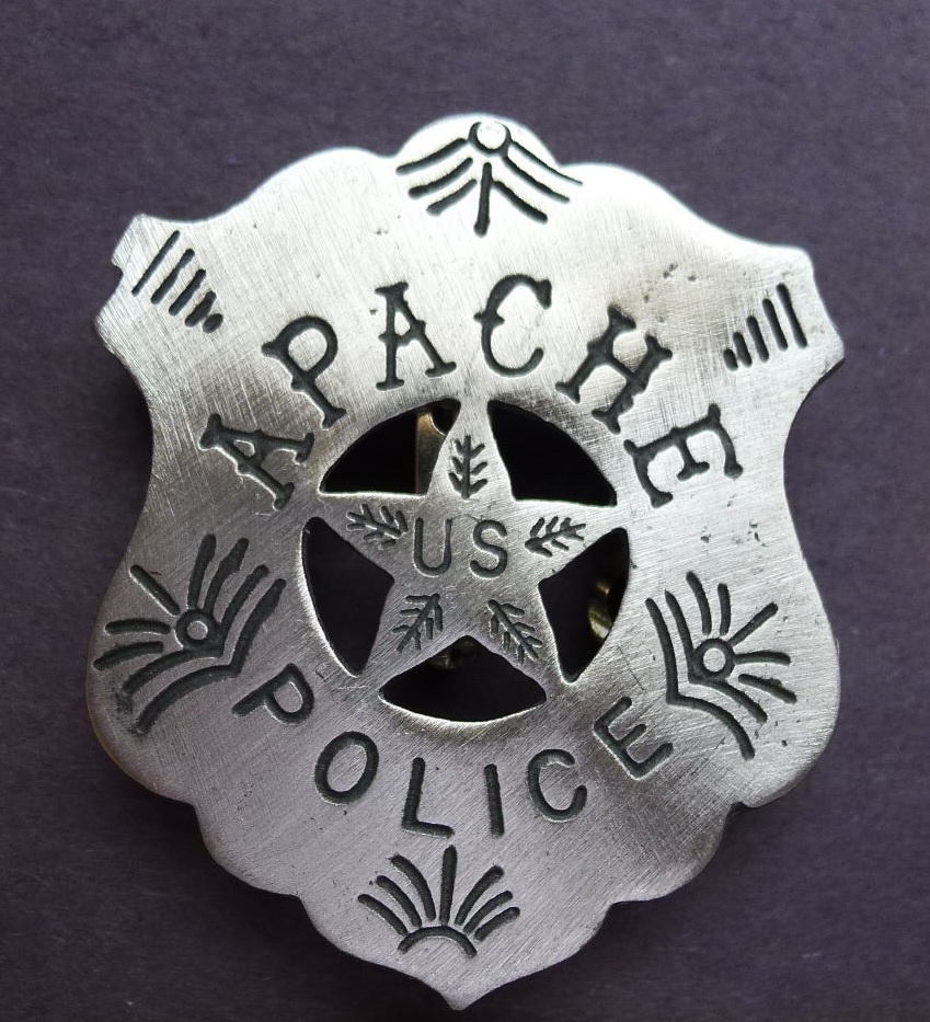 Badge Police Indienne Apache